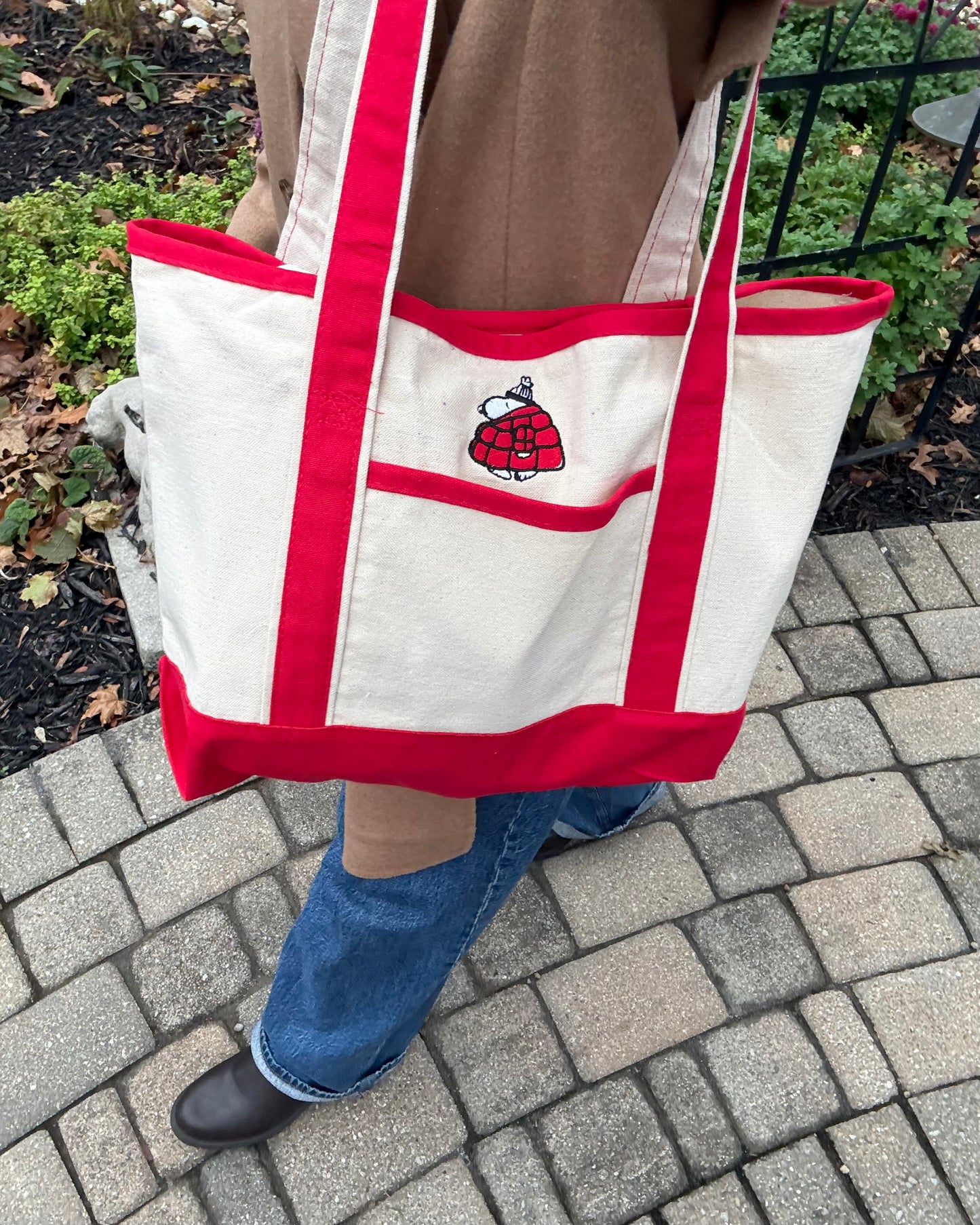 SNOOPY PUFFER COAT CANVAS TOTE