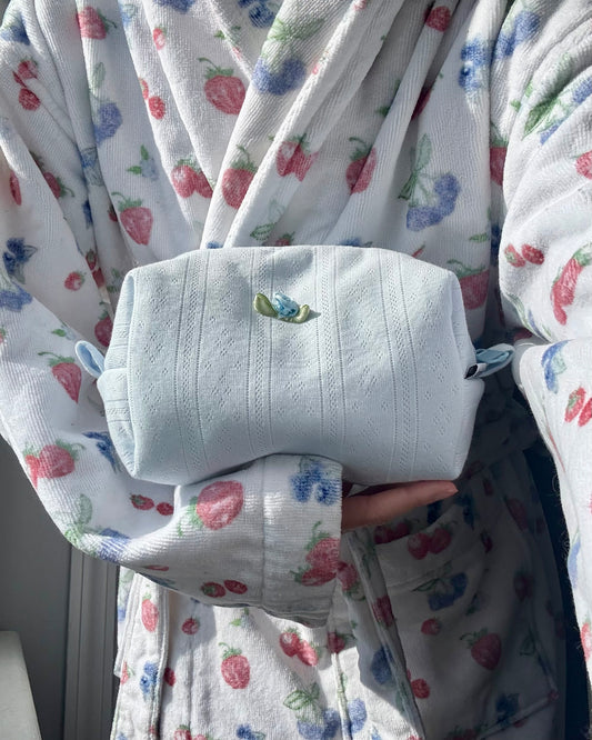 SOMETHING BLUE POCHETTE