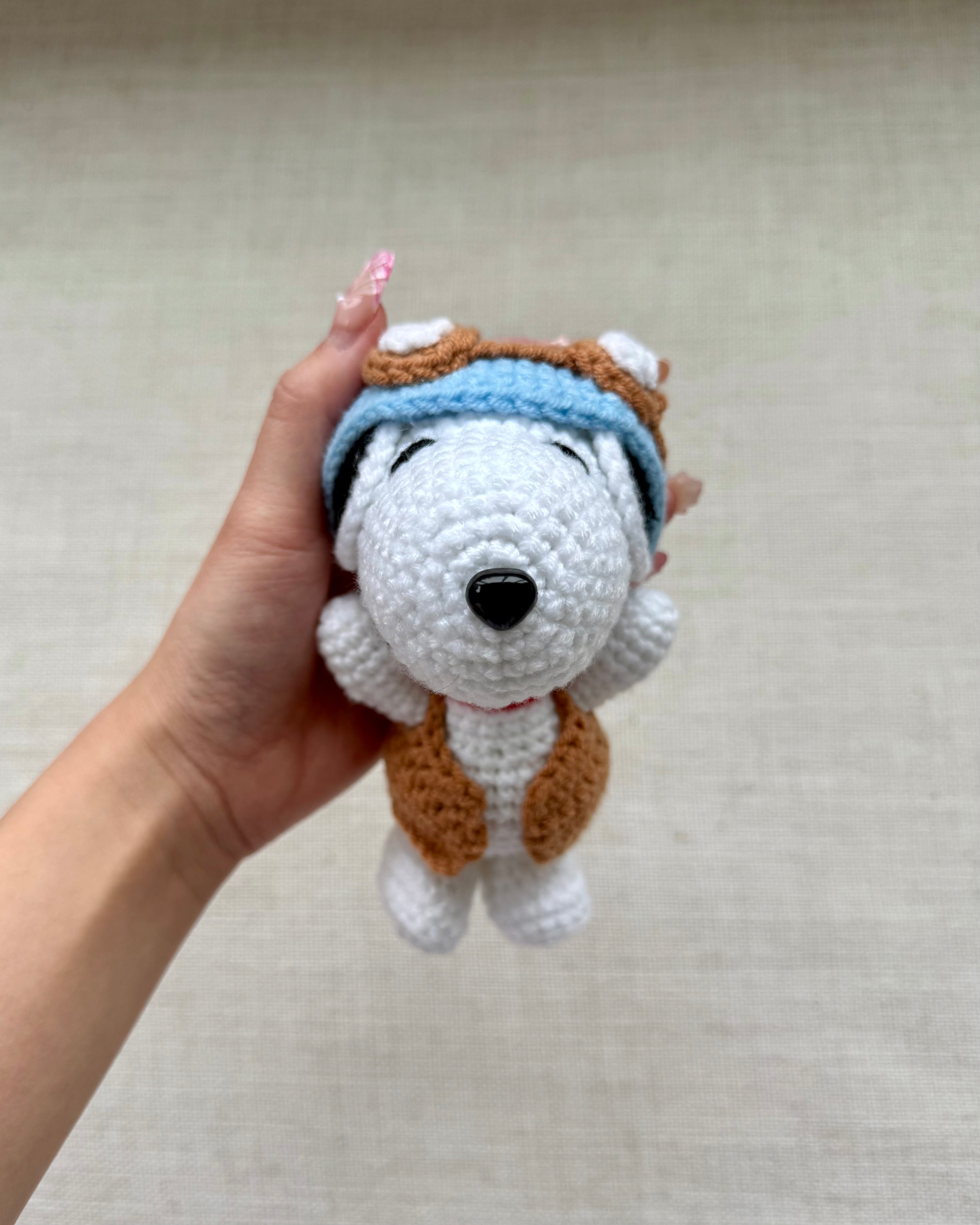 CROCHET PILOT SNOOPY KEYCHAIN